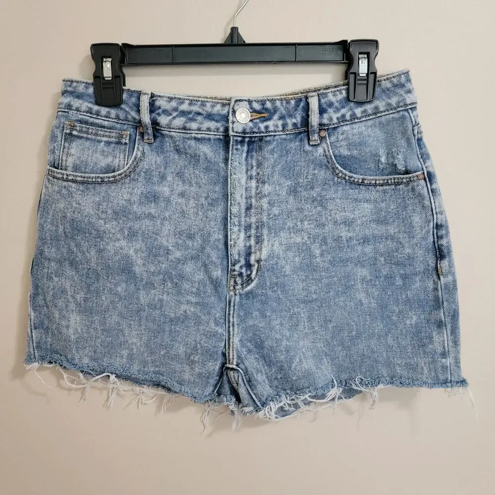 Pacsum Distressed Denim Mom Shorts Size 28 - Picture 1 of 5